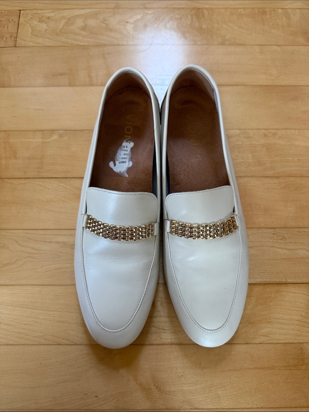 Vionic Leather Loafers with Gold Chain Detail — Women’s Size 7